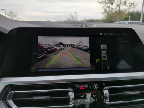 Used 2022 BMW 330i Sedan w/ Driving Assistance Package image 19