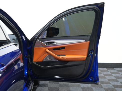 Used 2019 BMW M5 w/ Executive Package image 23