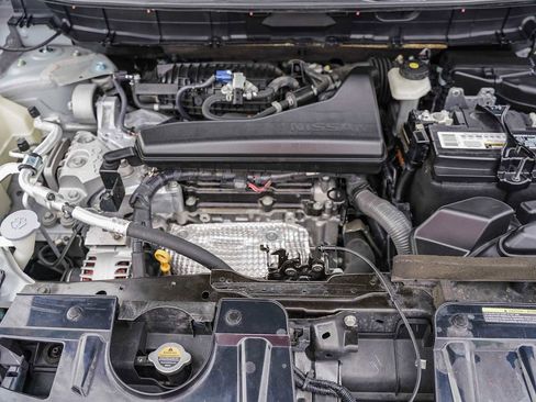 Used 2019 Nissan Rogue S image 25