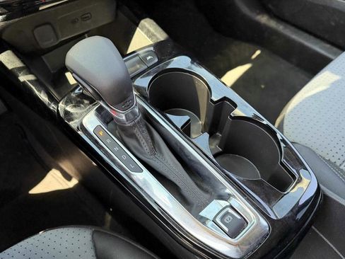 Used 2025 Chevrolet Trax LT w/ LT Convenience Package image 15