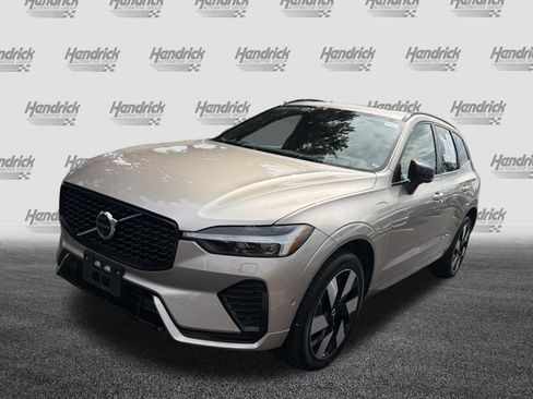 Certified 2024 Volvo XC60 T8 Plus w/ Protection Package Premier AWD/4WD image 5