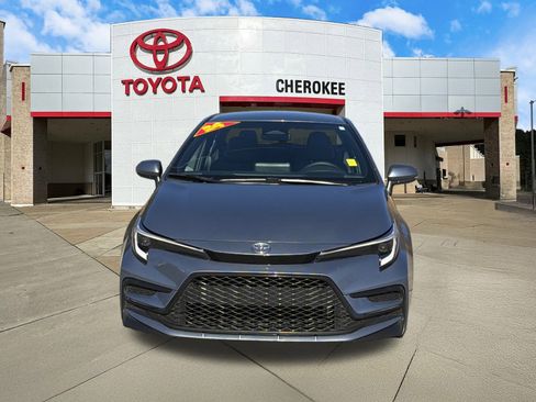 Used 2024 Toyota Corolla SE image 2