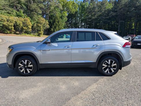 Certified 2023 Volkswagen Atlas Cross Sport SE AWD/4WD image 7