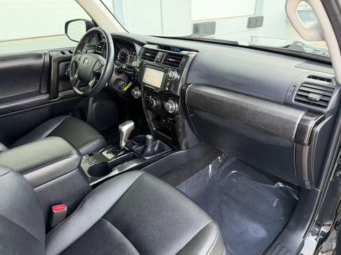 Used 2019 Toyota 4Runner TRD Off-Road Premium image 14