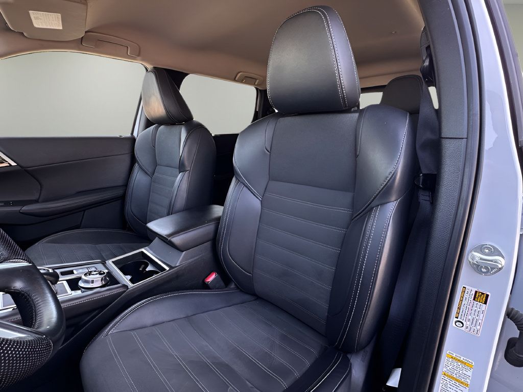 Used 2024 Mitsubishi Outlander SE Black Edition AWD/4WD image 18