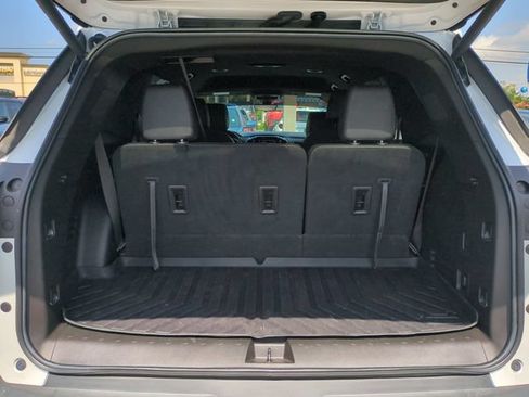 Certified 2023 Chevrolet Traverse RS w/ LPO, Cargo Package FWD image 14
