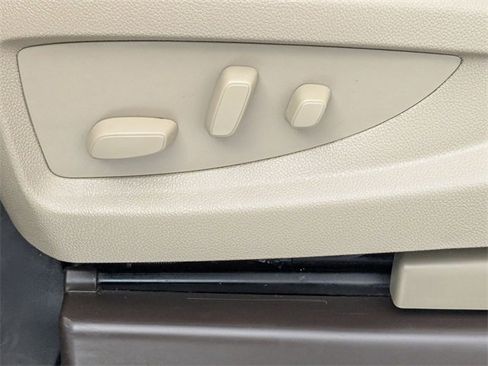 Used 2017 GMC Sierra 2500 SLT w/ Driver Alert Package image 14