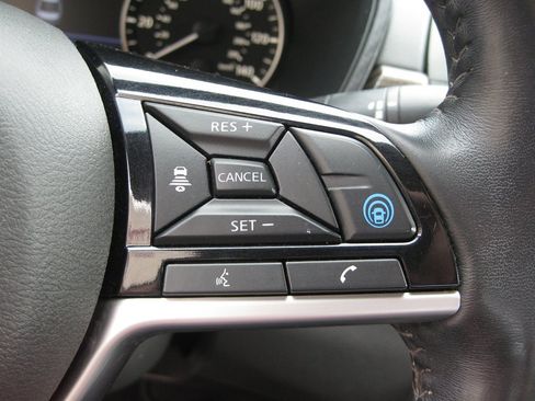 Used 2019 Nissan Altima 2.5 SL AWD/4WD image 16