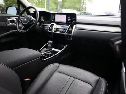 Certified 2022 Kia Sorento SX image 41