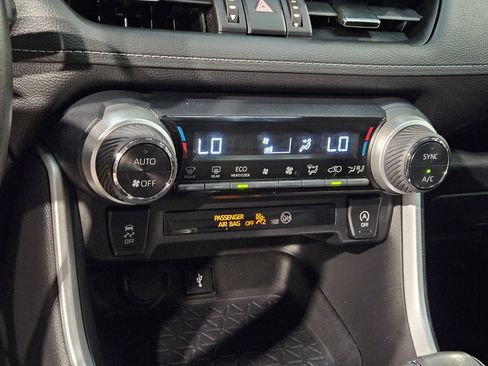 Used 2022 Toyota RAV4 XLE Premium FWD image 32