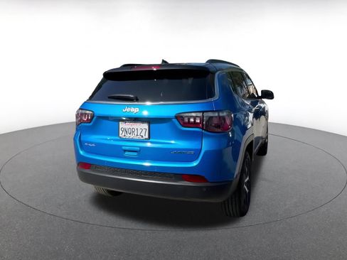 Used 2025 Jeep Compass Limited image 14