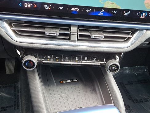 Certified 2025 Chevrolet Equinox EV LT w/ Convenience Package image 14