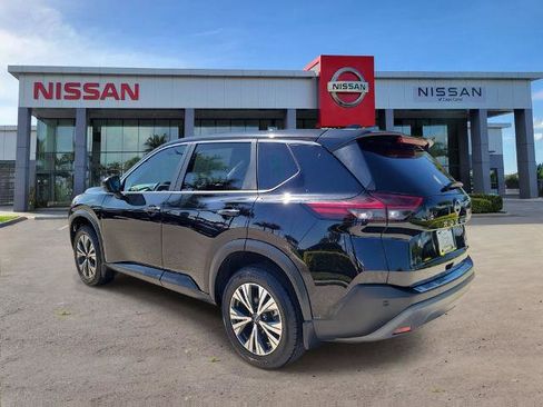 Certified 2022 Nissan Rogue SV image 6