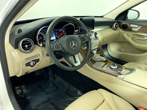 Used 2017 Mercedes-Benz C 300 4MATIC Sedan image 22