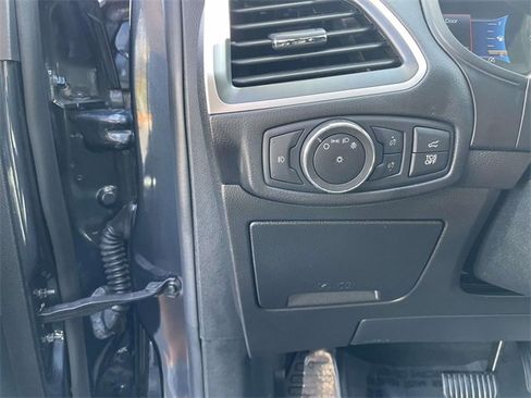 Used 2023 Ford Edge SEL w/ Convenience Package image 14