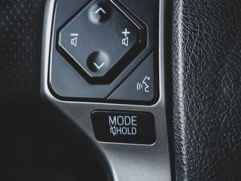 Used 2022 Toyota 4Runner SR5 Premium image 14