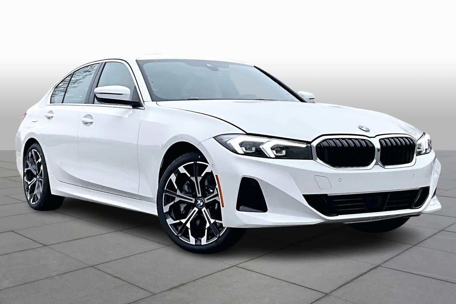Used 2026 BMW 330i xDrive Sedan w/ Convenience Package AWD/4WD image 2