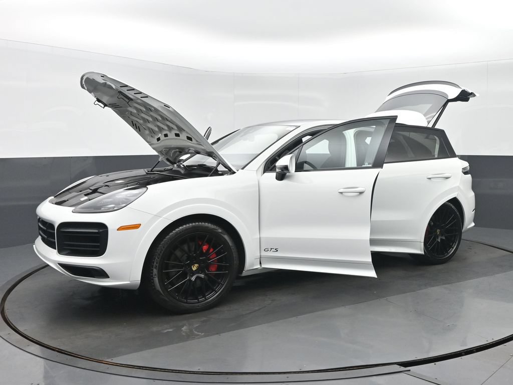 Used 2021 Porsche Cayenne GTS AWD/4WD image 41