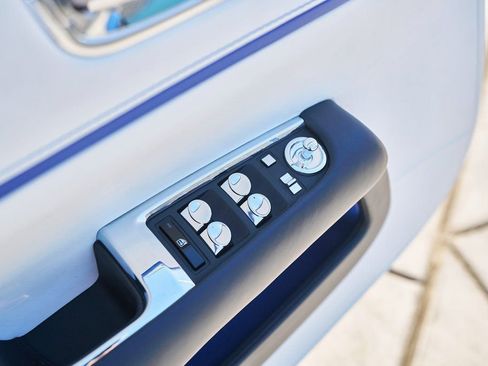 Used 2020 Rolls-Royce Wraith RWD image 30
