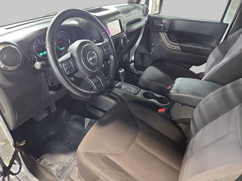Used 2014 Jeep Wrangler Sport w/ Connectivity Group AWD/4WD image 15