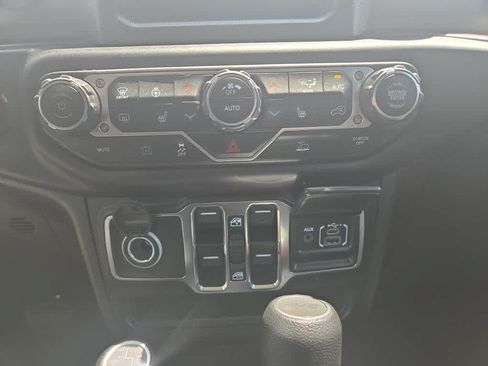 Used 2023 Jeep Wrangler Unlimited w/ Cold Weather Group AWD/4WD image 27