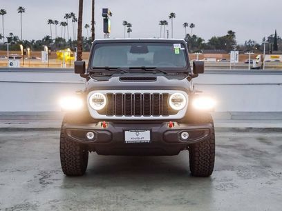 New 2026 Jeep Wrangler Unlimited Rubicon w/ Whitecap Package