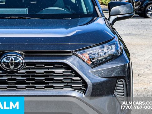 Used 2021 Toyota RAV4 LE image 15