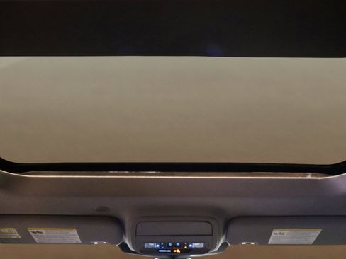 Used 2023 Ford Explorer XLT w/ Equipment Group 202A image 41