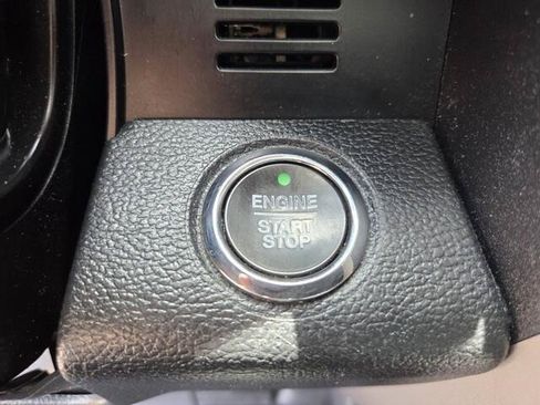 Used 2019 Ford F250 Lariat w/ Lariat Ultimate Package AWD/4WD image 10