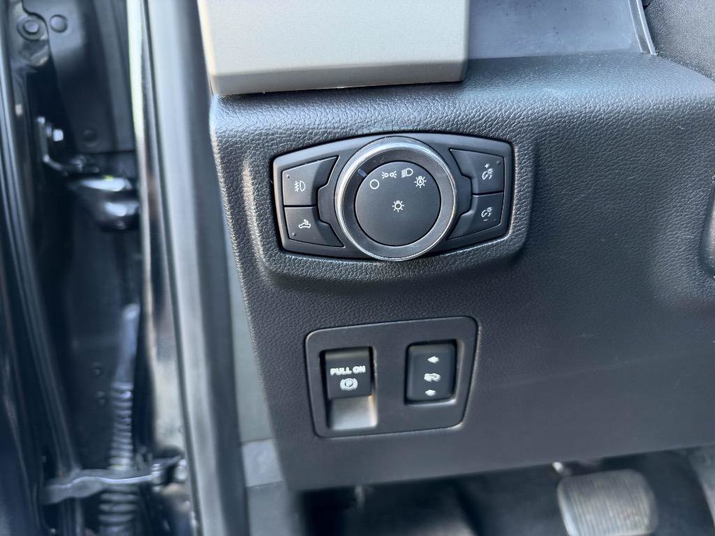Used 2016 Ford F150 Lariat w/ Trailer Tow Package AWD/4WD image 14
