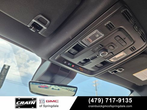 Used 2024 GMC Yukon Denali Ultimate AWD/4WD image 19