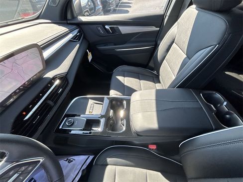 New 2026 Buick Enclave Preferred w/ Power Package image 27