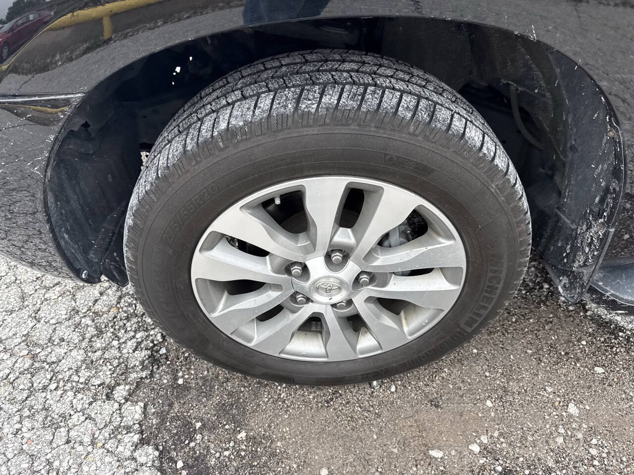 Used 2017 Toyota Sequoia Limited w/ Safety & Convenience Package AWD/4WD image 9