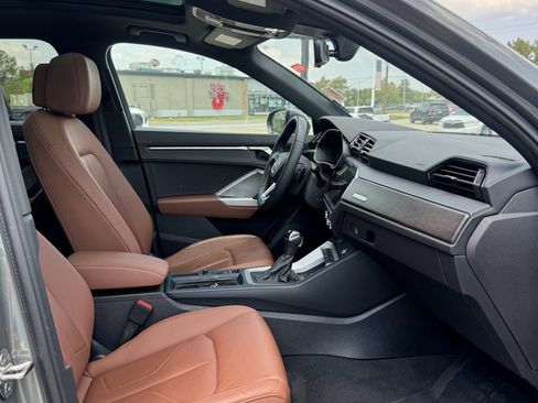 Used 2024 Audi Q3 2.0T Premium Plus image 9