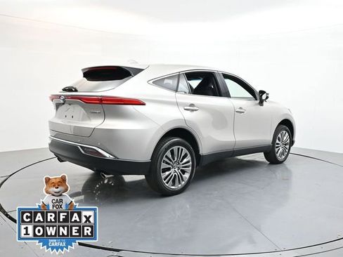 Used 2024 Toyota Venza Limited AWD/4WD image 11