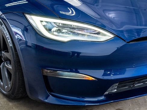 Used 2021 Tesla Model S Plaid image 17