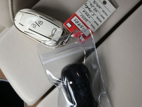 Used 2021 Tesla Model X Long Range image 10