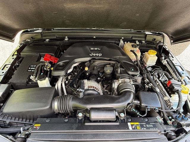 Used 2021 Jeep Gladiator Sport AWD/4WD image 10