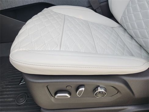 New 2026 Cadillac Escalade Platinum Sport w/ LPO, ONYX Package image 18