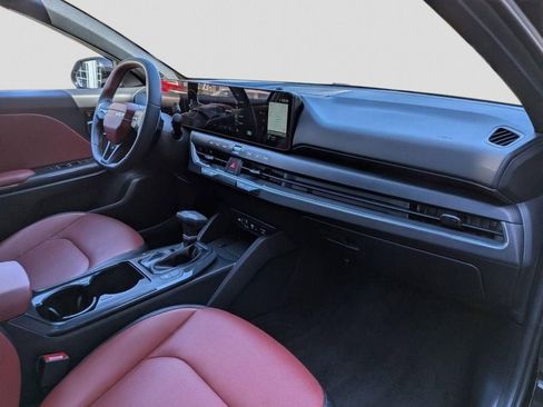 Used 2025 Kia K4 GT-Line w/ GT-Line Premium Package FWD image 28