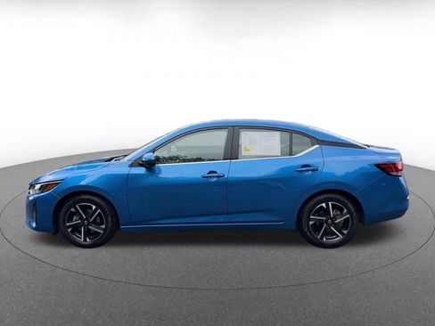 Used 2025 Nissan Sentra SV FWD image 9