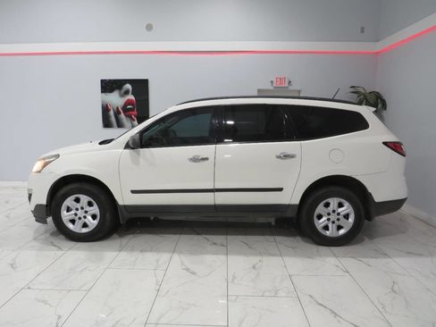 Used 2014 Chevrolet Traverse LS image 6