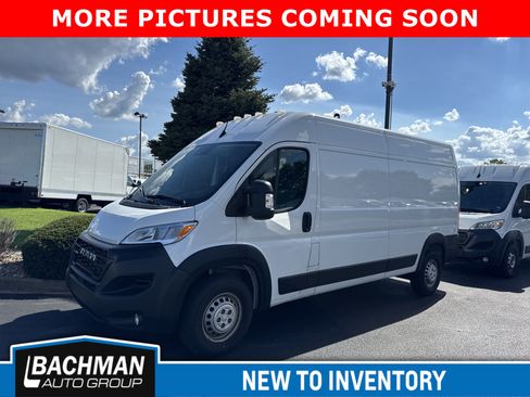 Used 2024 RAM ProMaster 2500 w/ Convenience Group FWD image 1