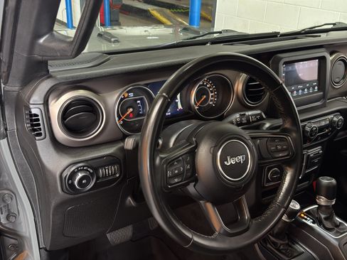 Used 2021 Jeep Wrangler Unlimited Sport AWD/4WD image 18