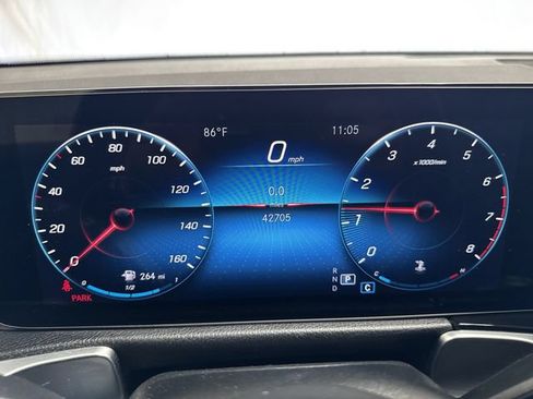 Used 2022 Mercedes-Benz GLB 250 4MATIC image 16