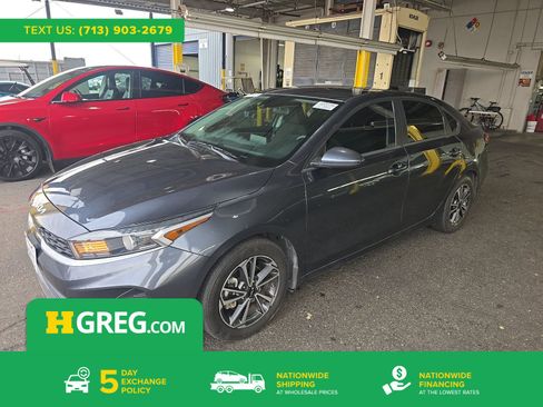 Used 2022 Kia Forte LXS FWD image 1
