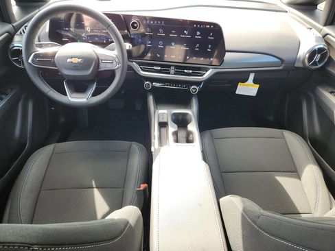 New 2026 Chevrolet Equinox EV LT image 8