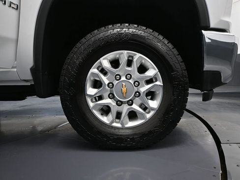 Used 2023 Chevrolet Silverado 2500 LT image 18