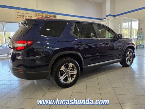 Used 2024 Honda Pilot EX-L image 4