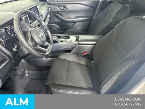 Used 2024 Nissan Rogue S FWD image 11